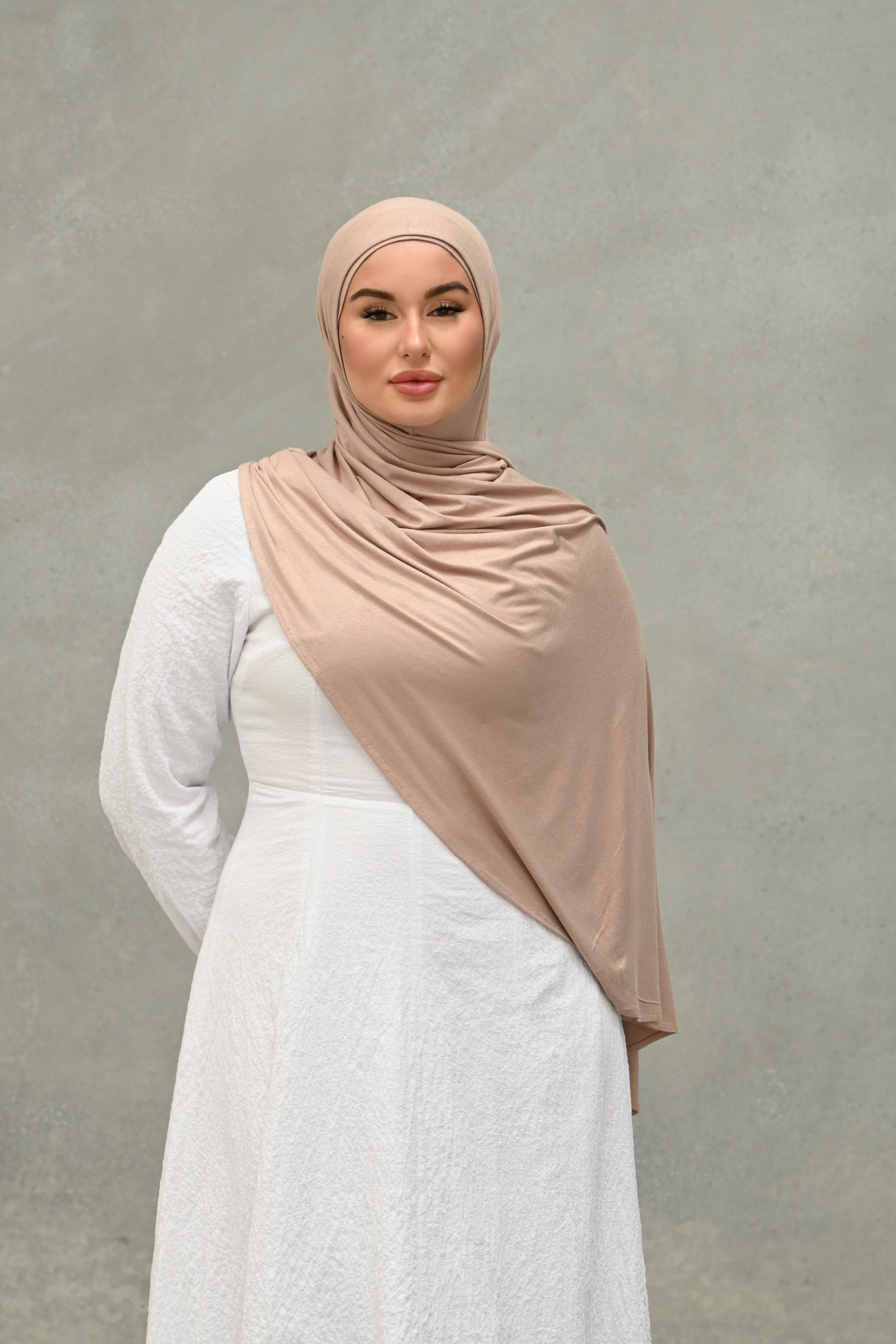 EasyWear Nude Beige w Matching Cap