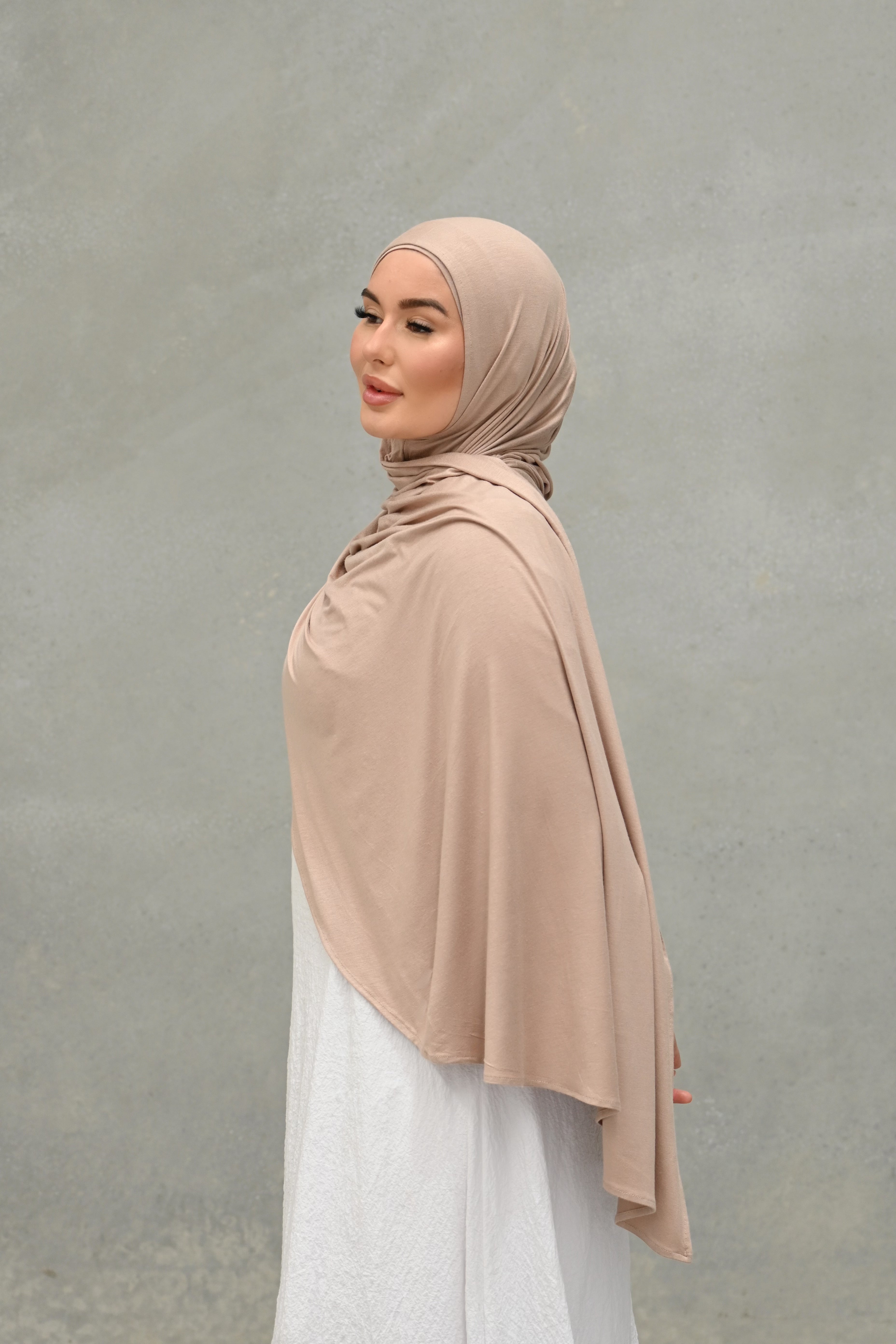 EasyWear Nude Beige w Matching Cap