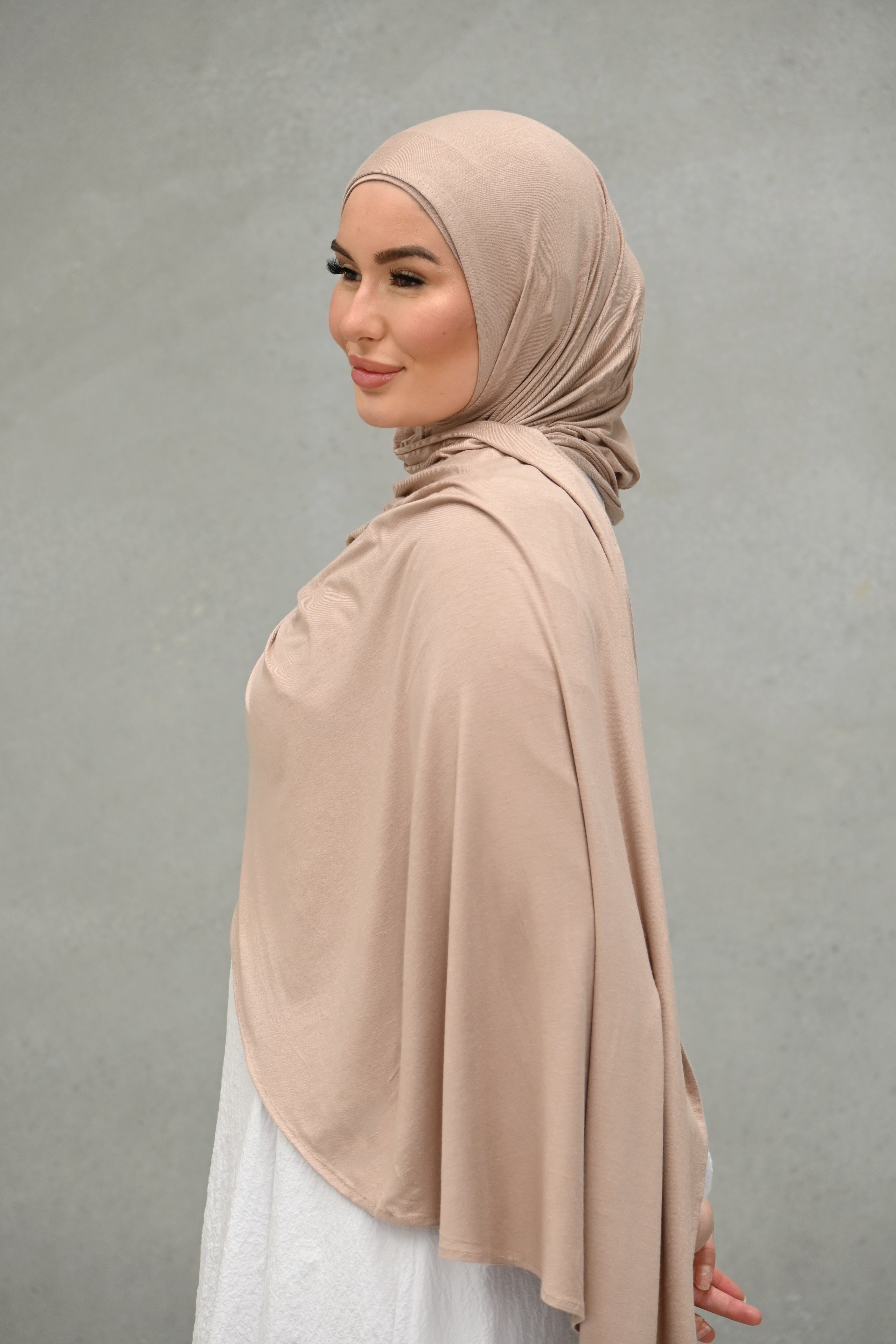 EasyWear Nude Beige w Matching Cap